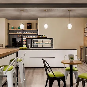 *** Hotel Super 8 By Wyndham Mitte Alemania